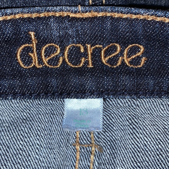 Decree Jean Shorts - Picture 3 of 5
